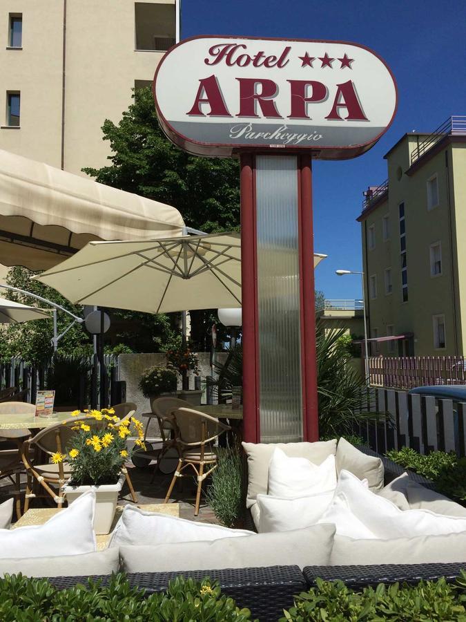 Hotel Arpa リミニ エクステリア 写真