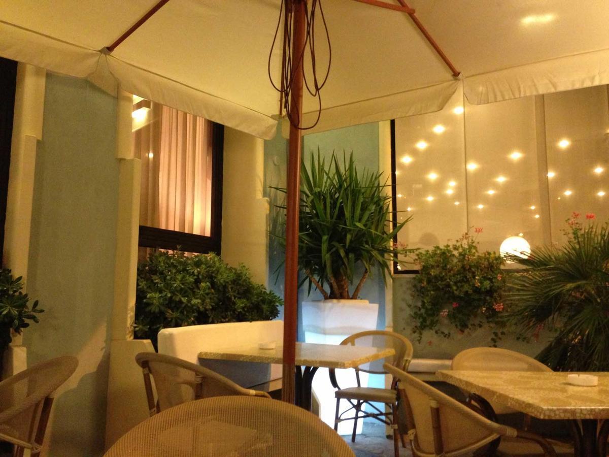 Hotel Arpa リミニ エクステリア 写真